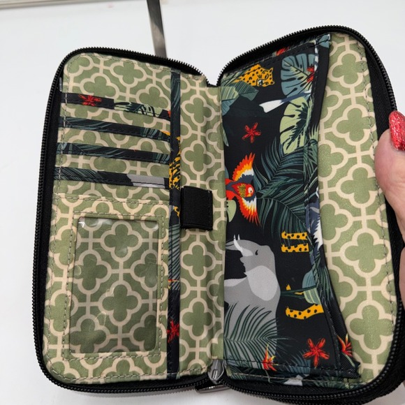 LUG Australia Jungle Safari Elephants Cheetahs Zip Around Wallet Clutch - Picture 6 of 11